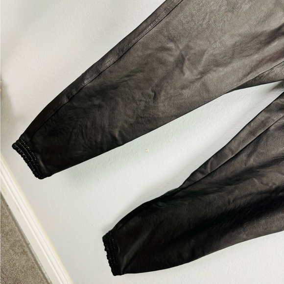 Spanx Faux Leather Joggers Black NWT Large - Picture 5 of 9